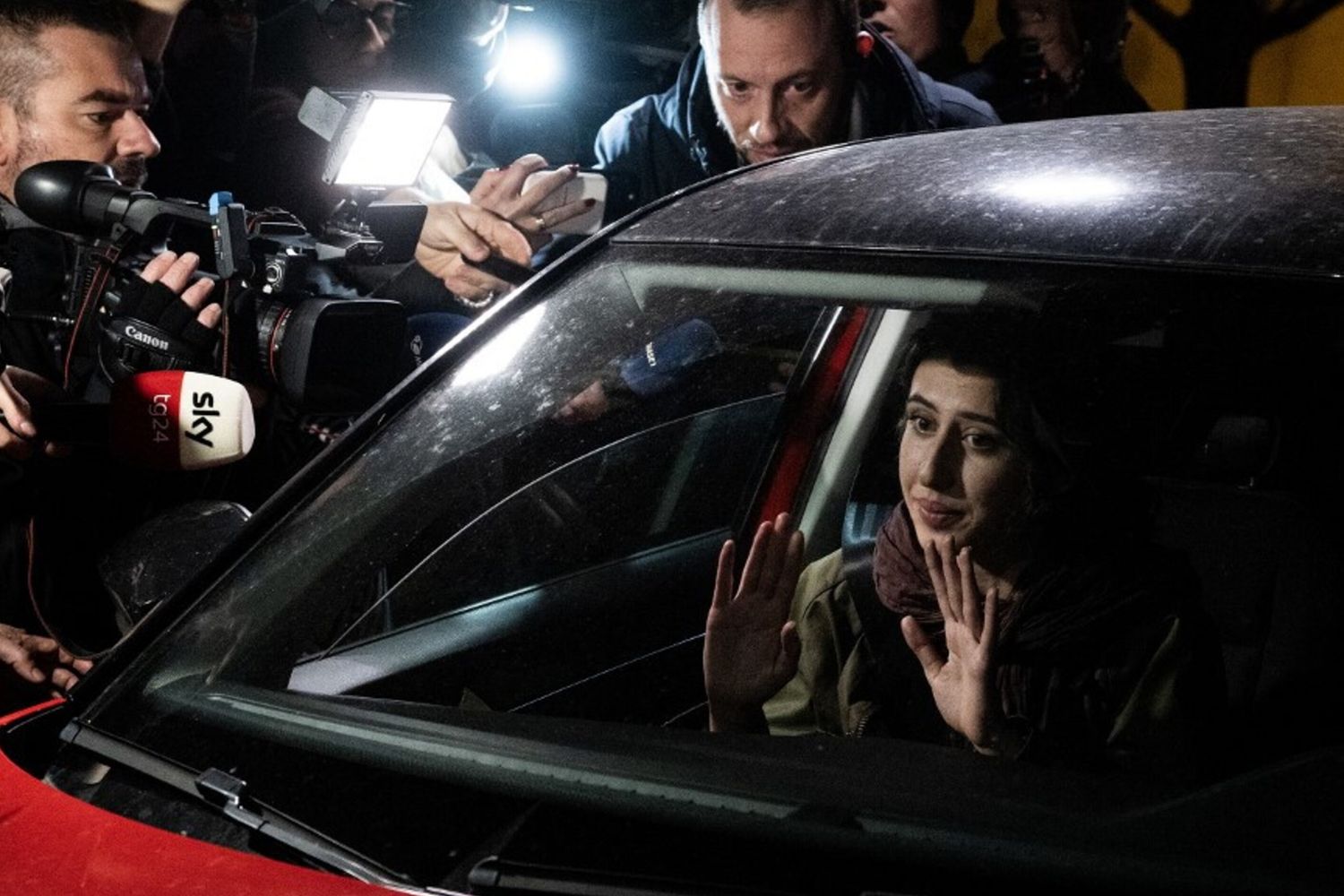 "Cecilia Sala non ha dormito ma ha trascorso una notte bella"