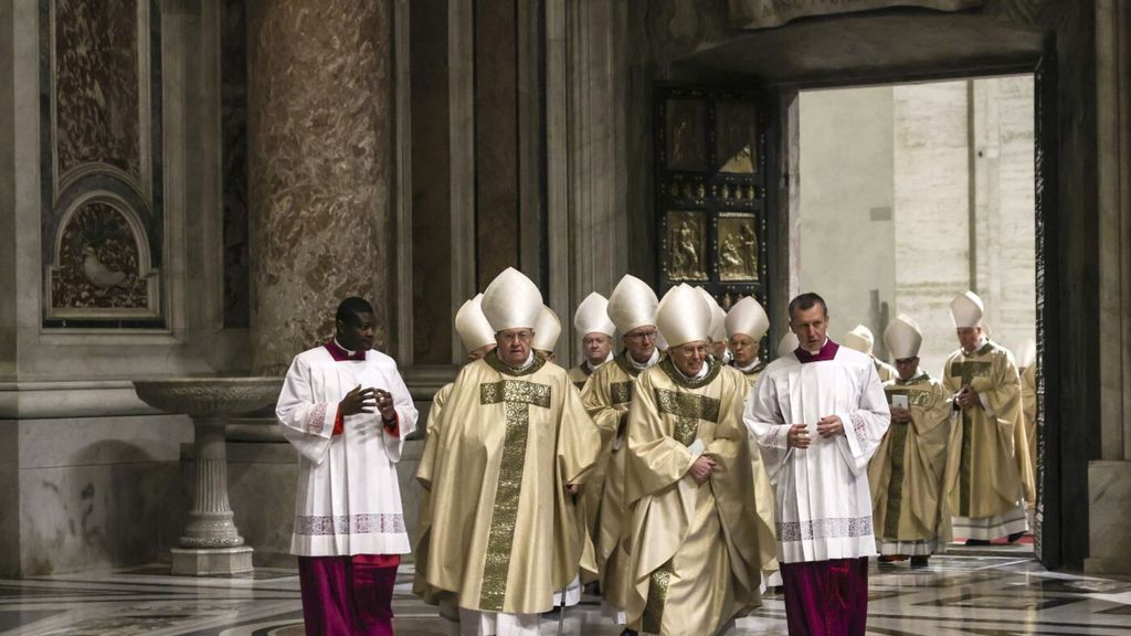 Il caso Becciu, (in)giustizia in Vaticano. Un libro racconta la storica condanna