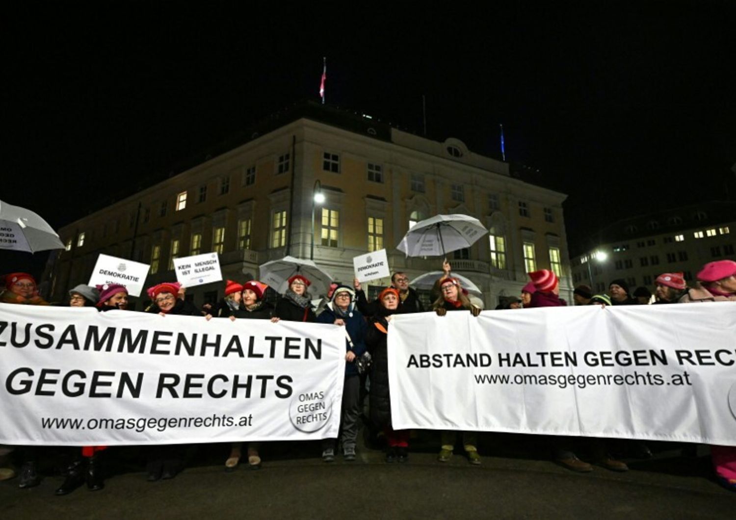 I manifestanti del giovedì a Vienna