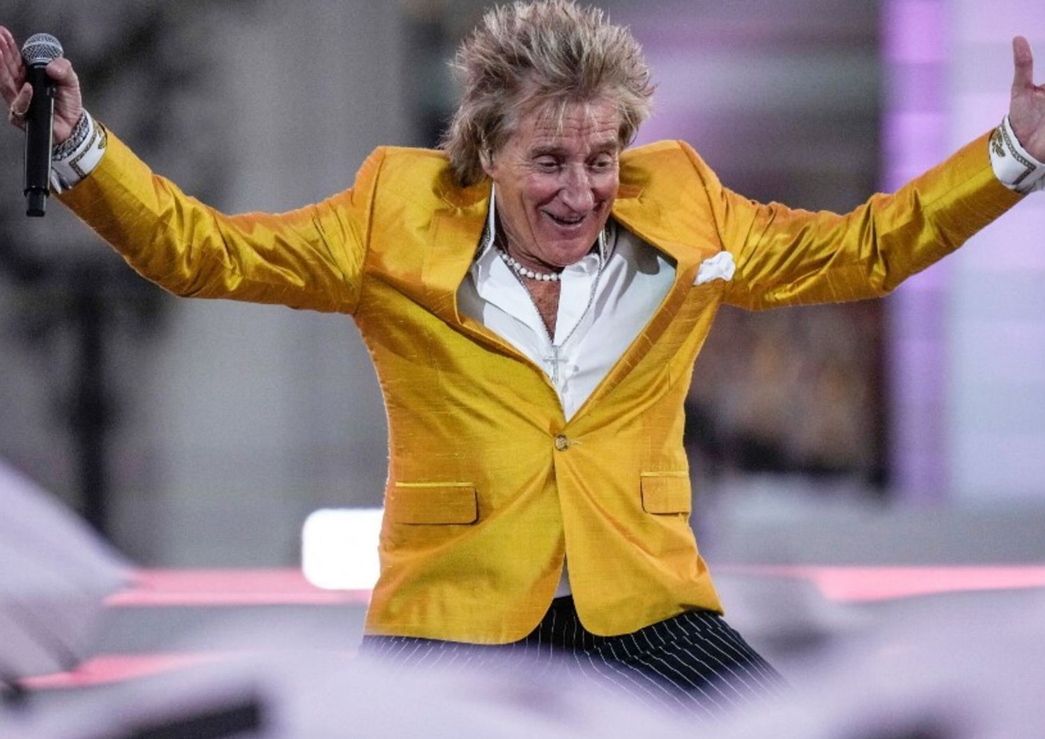 Rod Stewart compie 80 anni