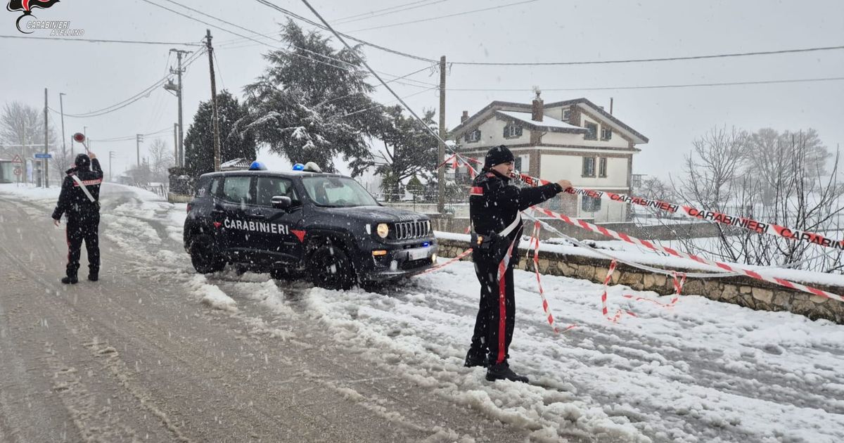 Il maltempo flagella Campania e Basilicata. Neve nel Salernitano. Problemi sulla tratta Sapri   Maratea