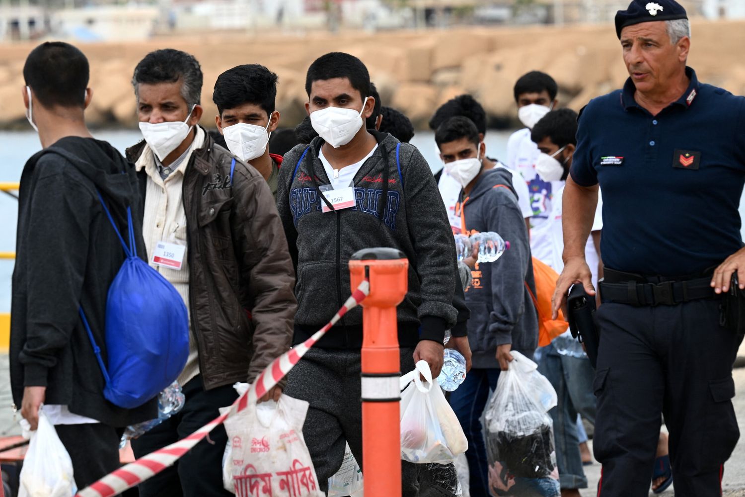 Frontex:  arrivi migranti alle frontiere Ue diminuiti del 38% nel 2024