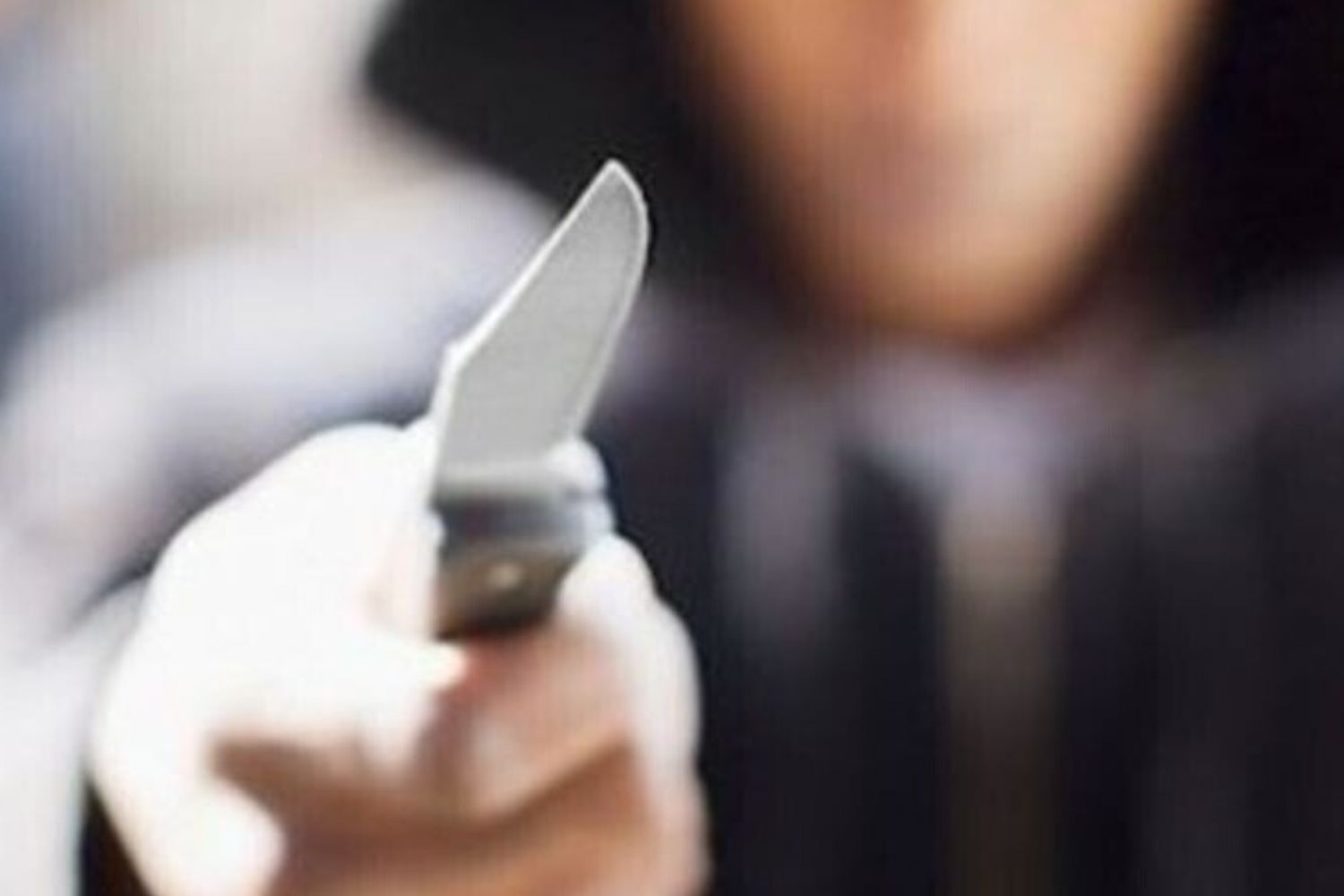 Minaccia gli agenti, "vi apro la pancia come un capretto". Daspo di 10 anni a un tifoso del Catanzaro