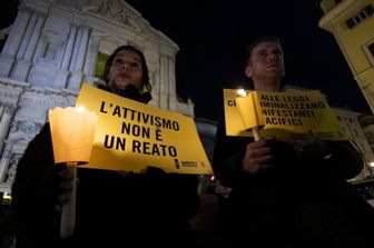 manifestazione a Napoli contro il ddl sicurezza