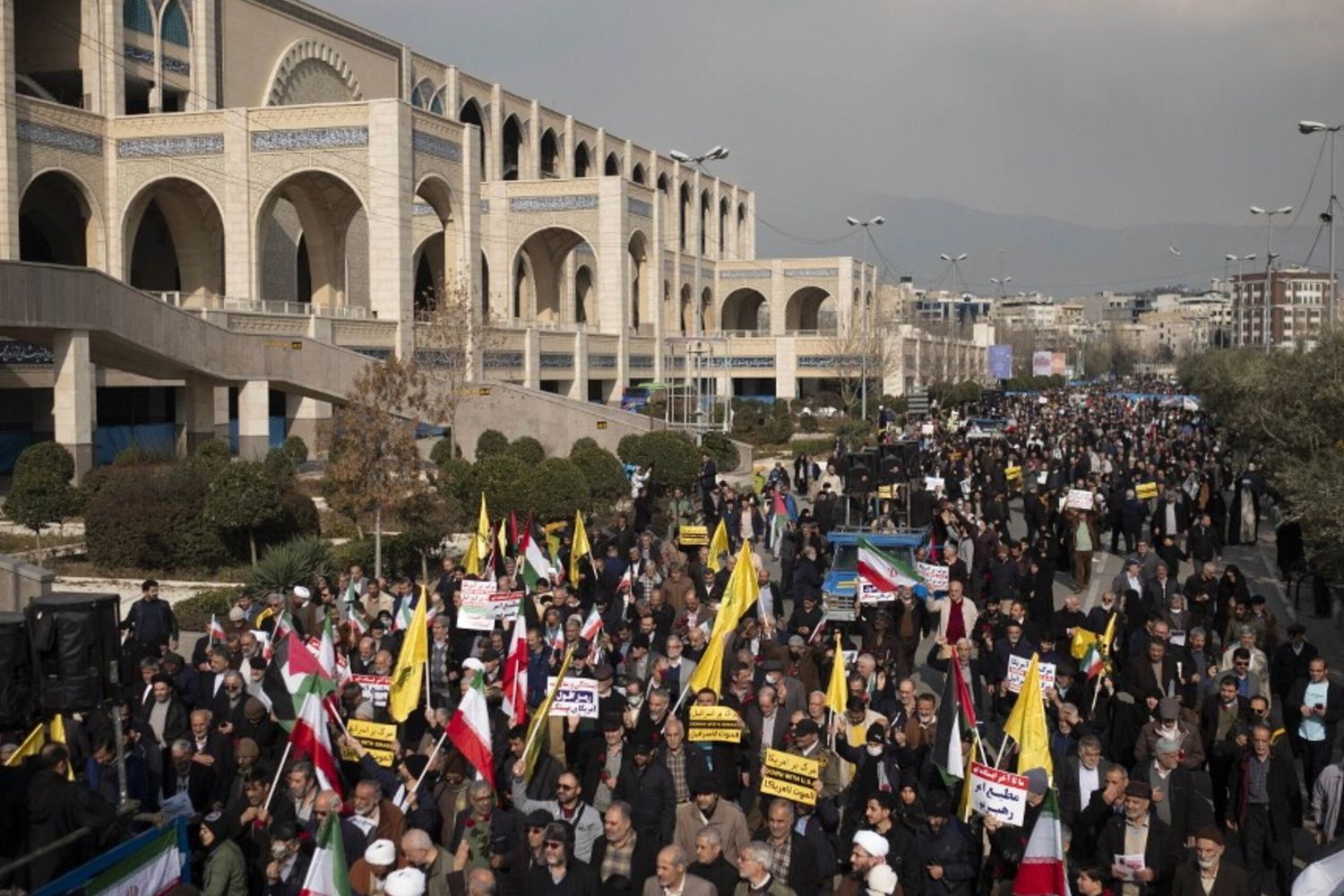 In Iran uccisi due giudici. L'attentatore si è tolto la vita