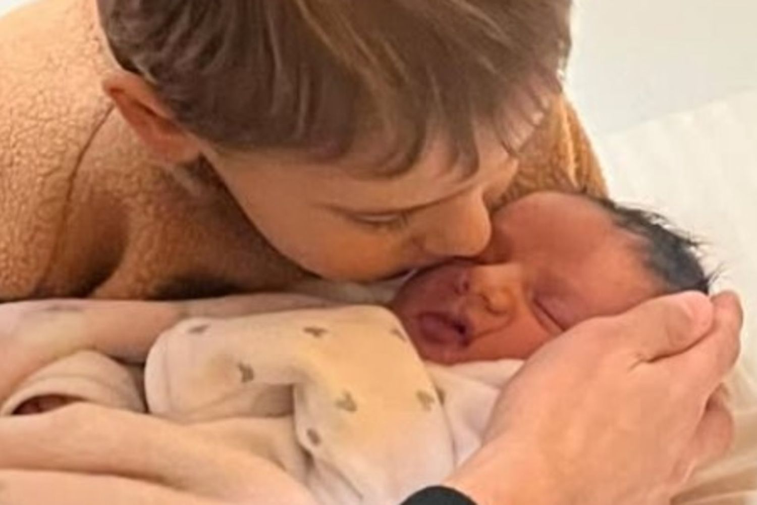 La piccola Sofia nella foto postata dalla madre su FB