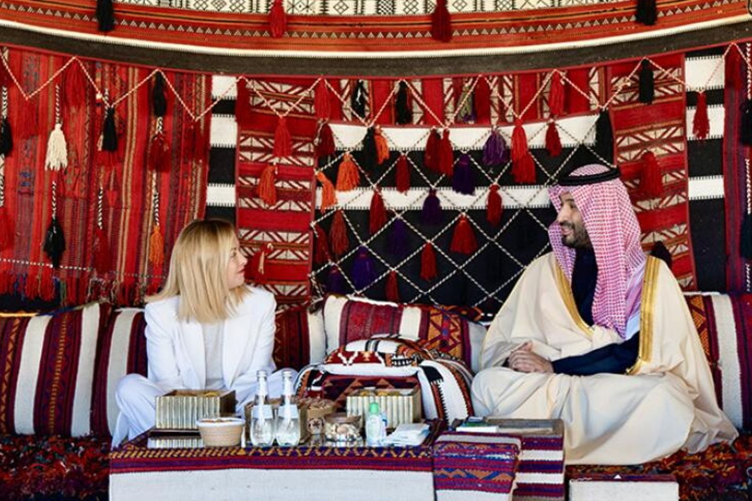 Meloni en Arabie Saoudite, un pays qui peut jouer un rôle clé au Moyen-Orient et en Afrique