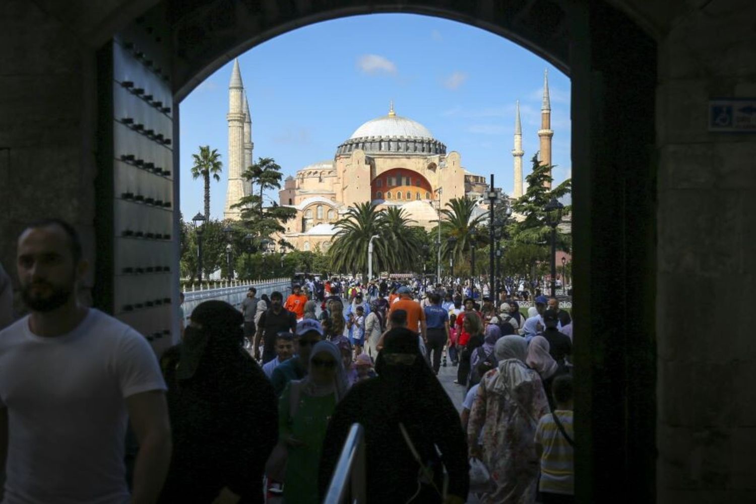 Accoltellato il figlio di uno chef italiano, è grave