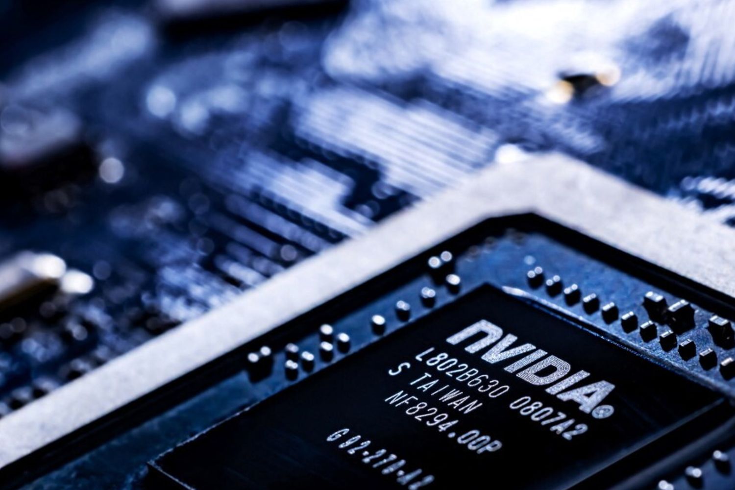 Nvidia crolla del 17% a Wall Street e brucia 589 miliardi di dollari. Che cosa c'entra DeepSeek