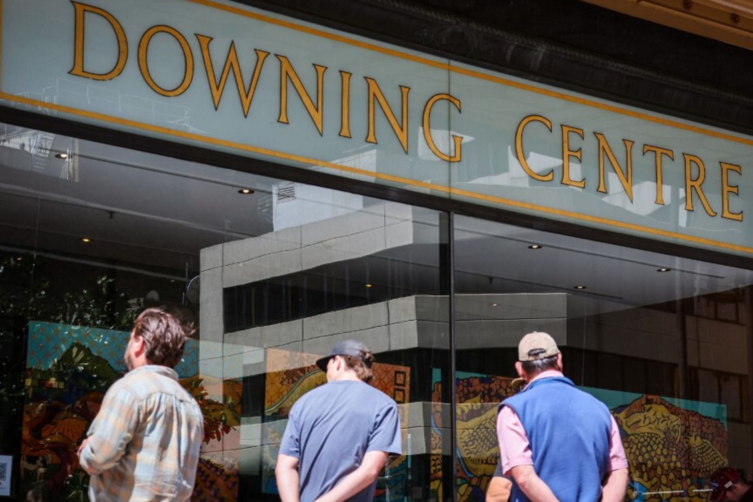 L'ingresso del Downing Centre Local and District Court di Sydney