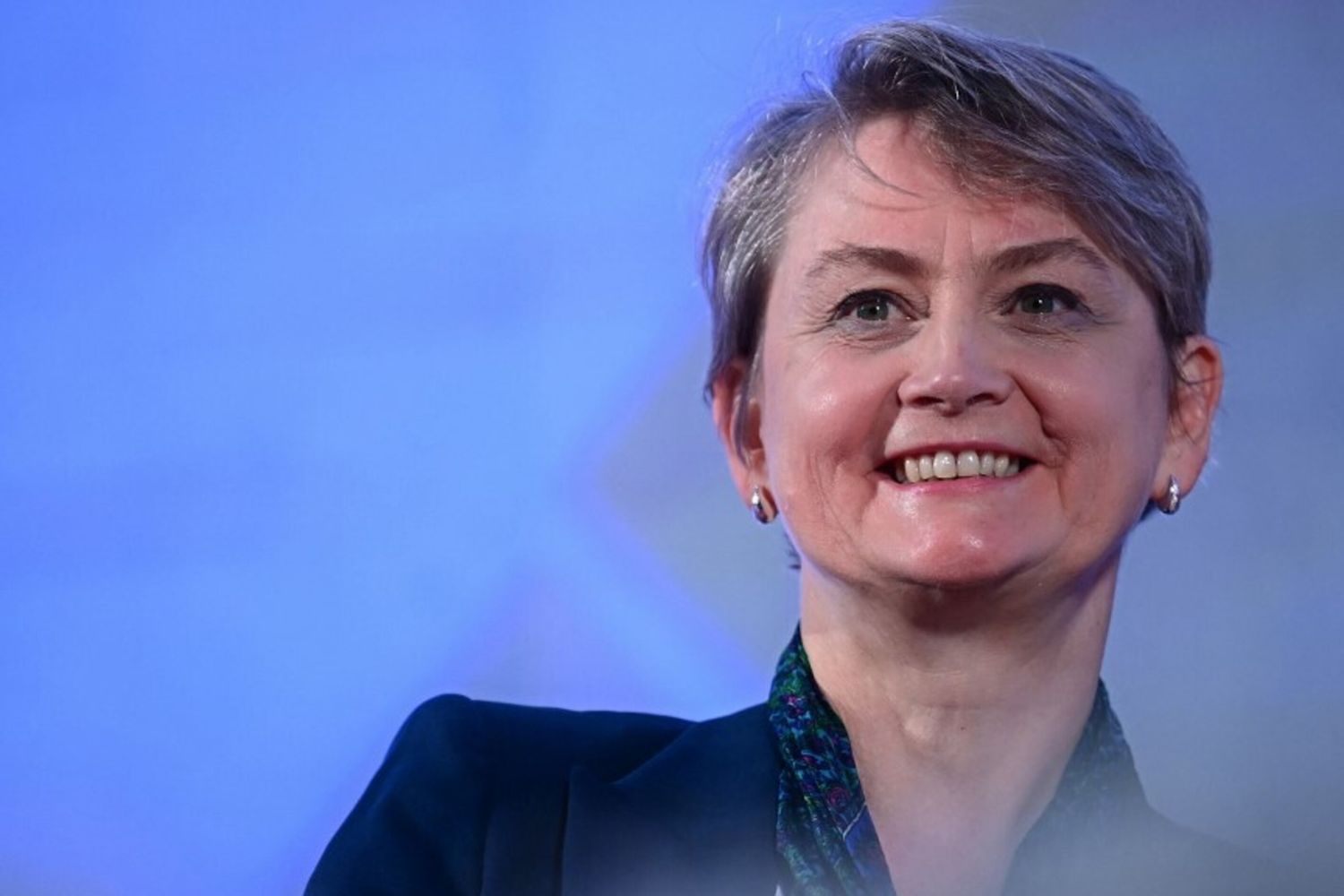 Il ministro degli Interni britannico Yvette Cooper