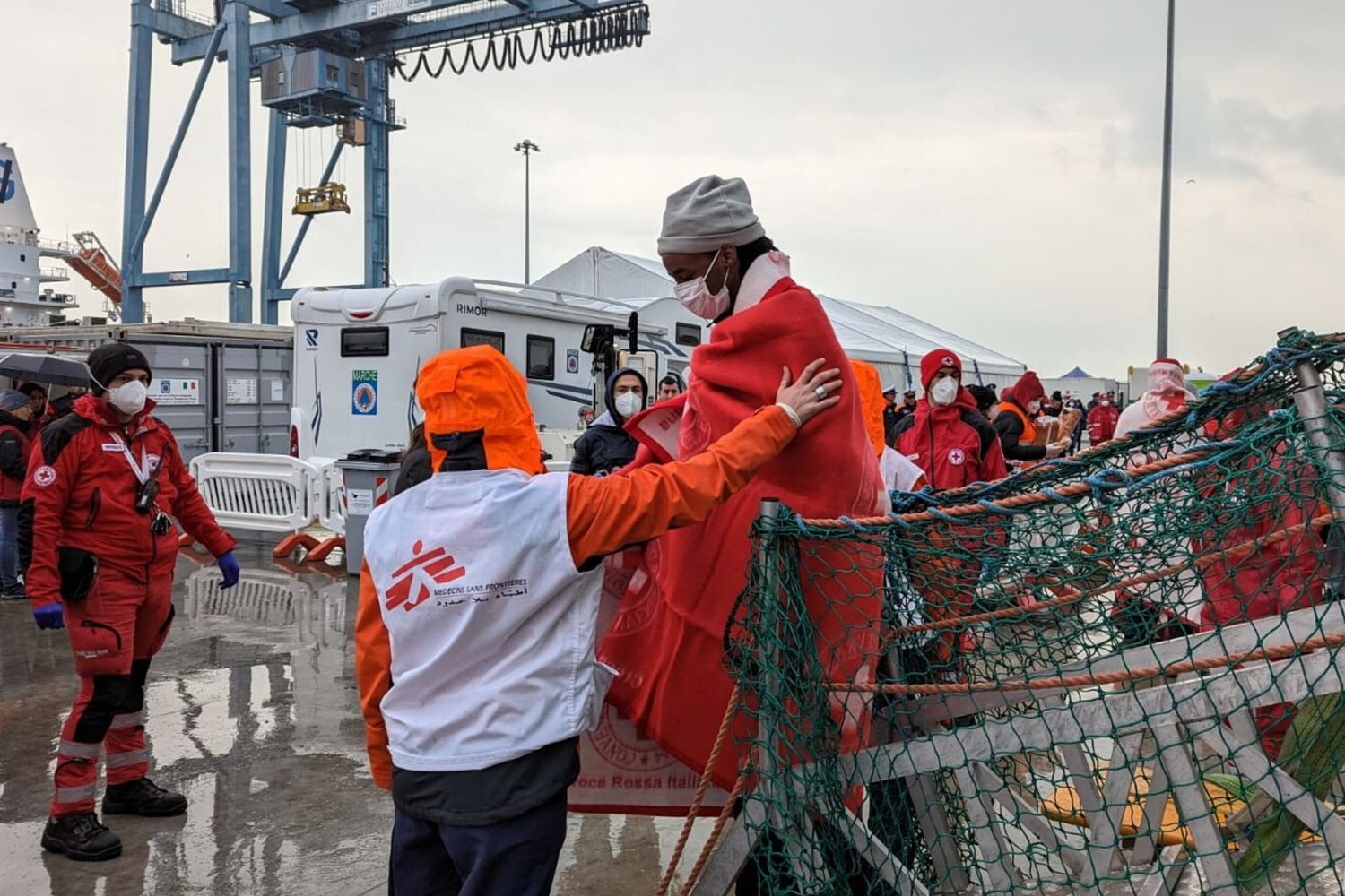 Migranti: arrivi in Italia + 33% nel 2025, ai minimi partenze da Tunisia