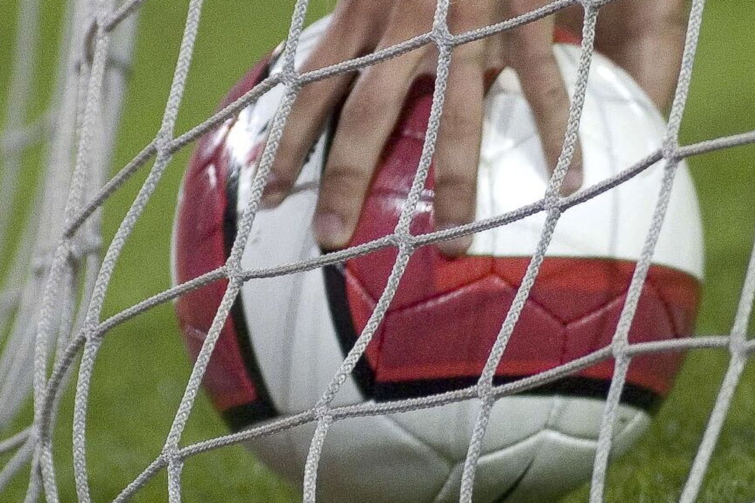 Pallone, rete, calcio