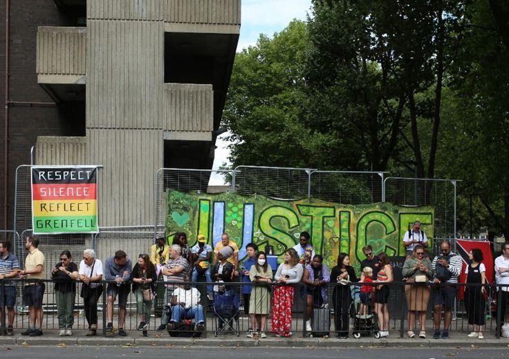 grenfell tower sara demolita parenti vittime contro governo