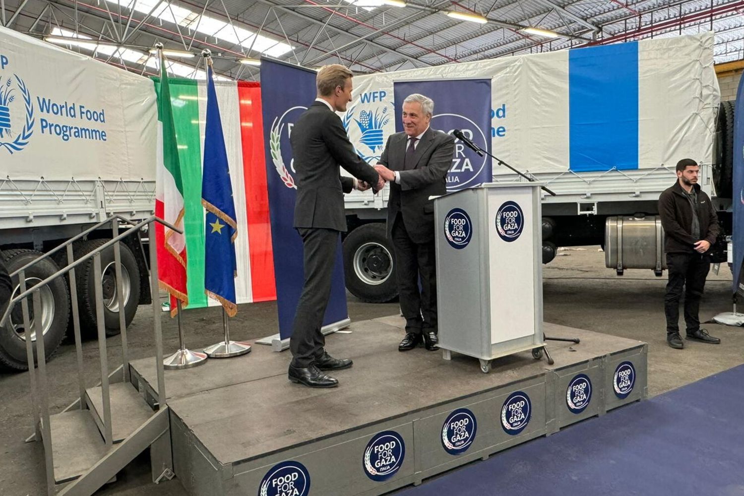 Tajani a Sa'ar, "due Stati è la soluzione per il futuro. Ma uno Stato palestinese adesso non c'è"