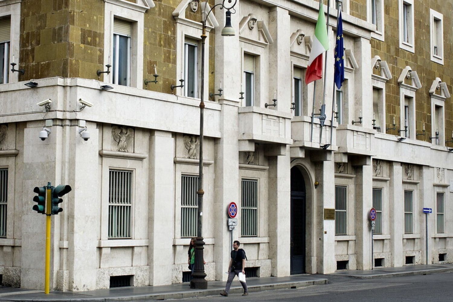 Almasri, chiesto al Csm di aprire una pratica a tutela del procuratore di Roma