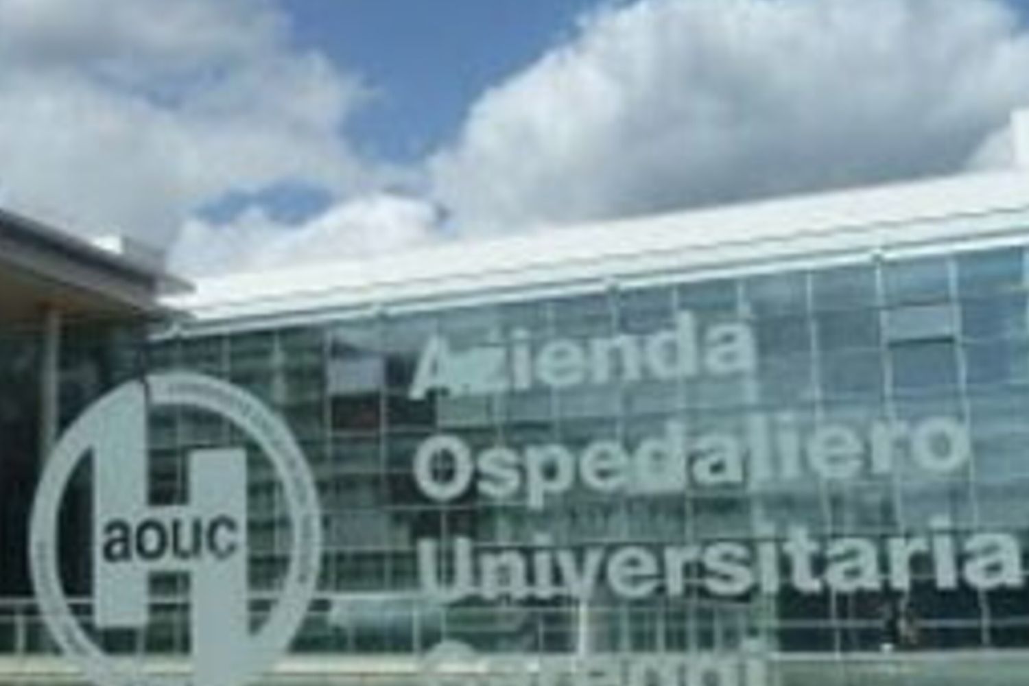 Uccide la compagna e si butta dalla finestra, gravissimo un uomo