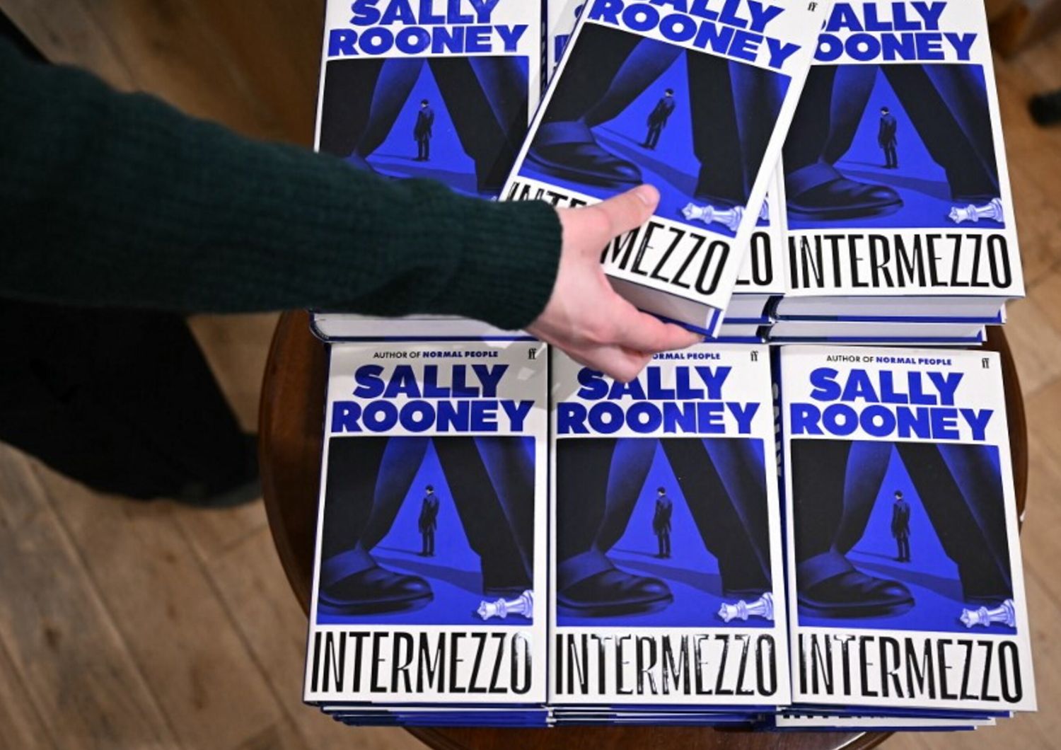 recensione sally rooney intermezzo