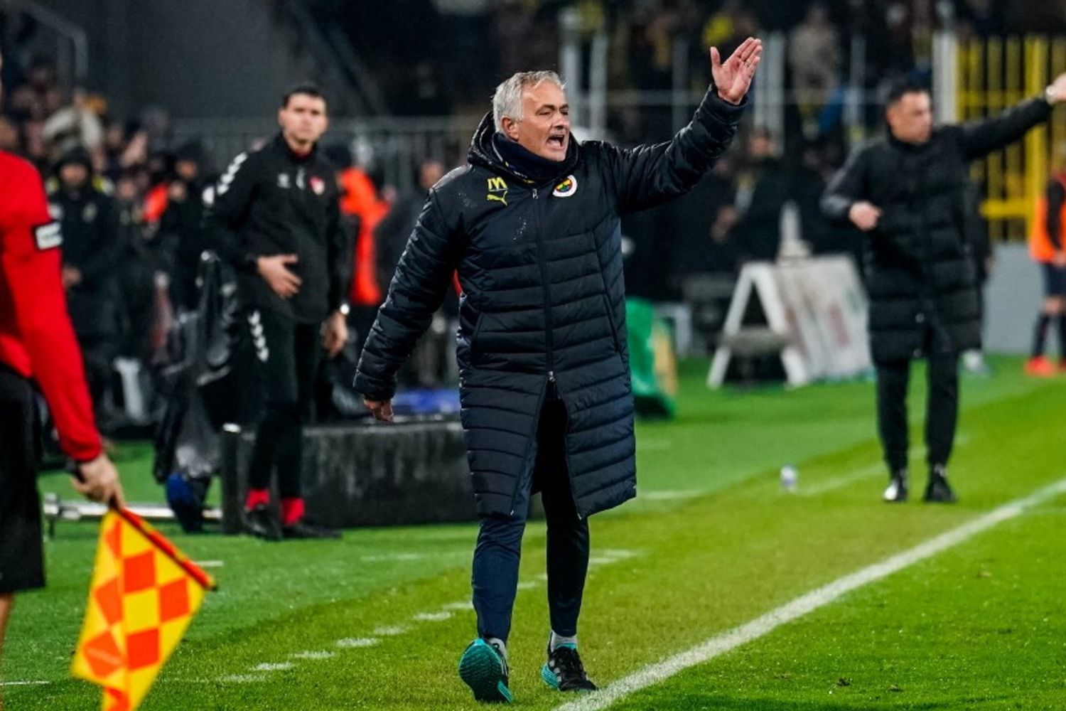 Il calcio turco è nella bufera, Mourinho accusa il 'sistema' Galatasaray