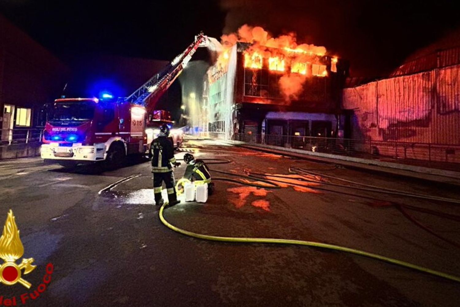 Vigili del Fuoco all'Inalca