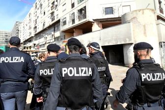 Polizia a Tor Bella Monaca