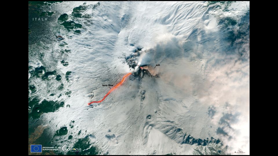 L'eruzione dell'Etna vista dallo spazio