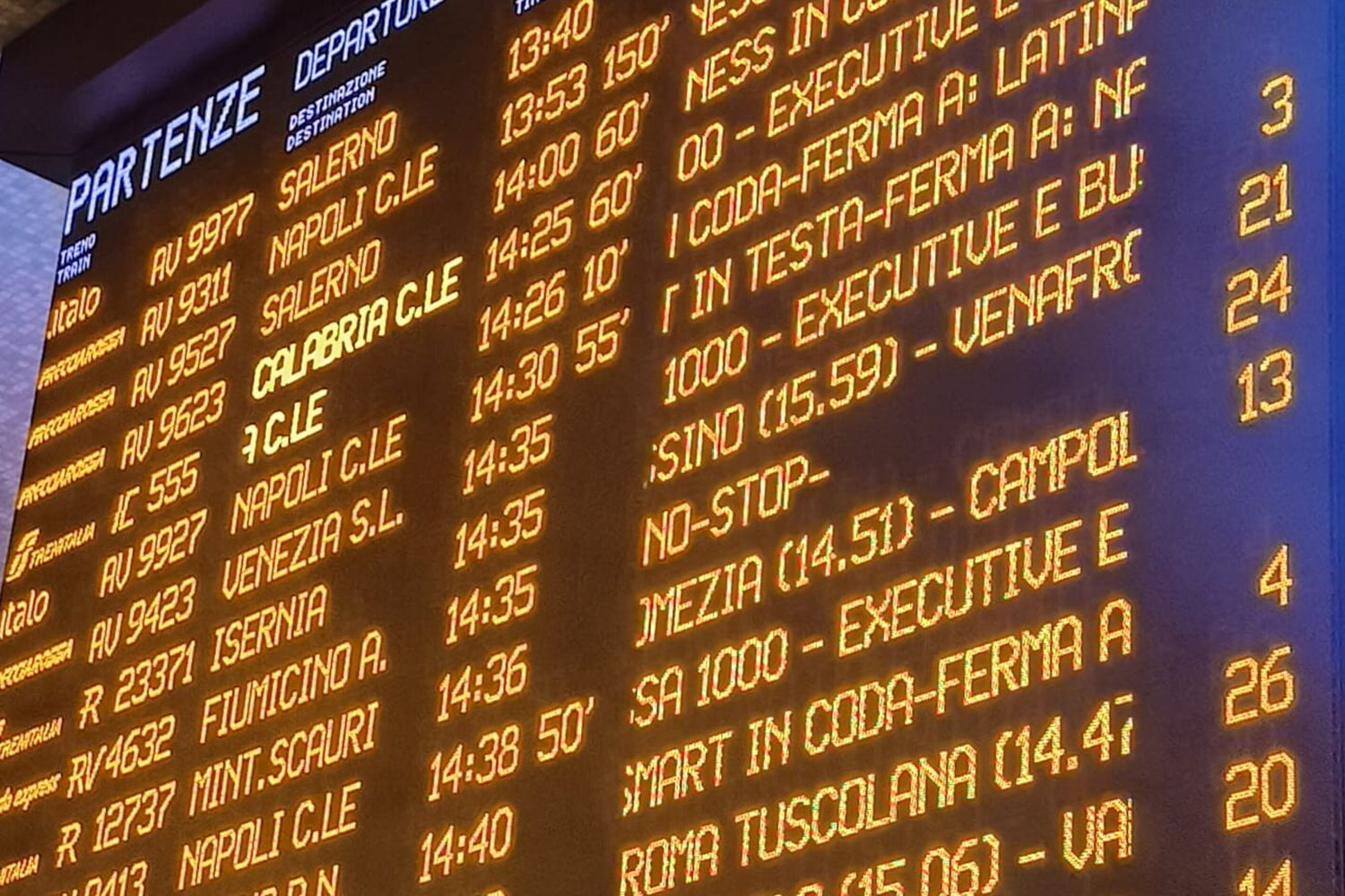 Ritardi per un inconveniente tra Firenze e Bologna