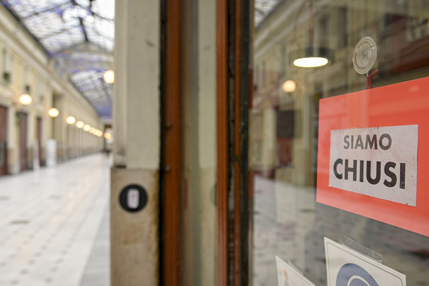 Il 2024 l'anno nero dei negozi. Il caso Marche