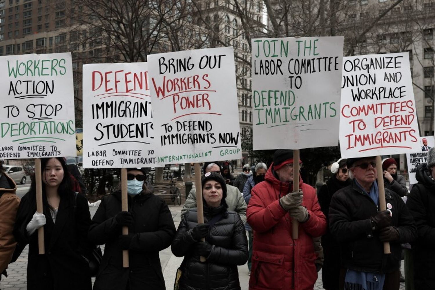 "Le deportazioni vanno a rilento". Trump licenzia il capo dell'Agenzia dell'immigrazione