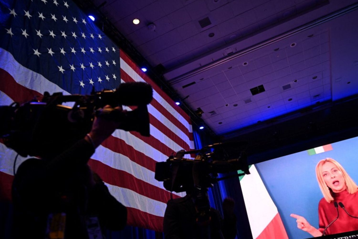 Meloni: Trump leader forte, non si allontanerà da Europa