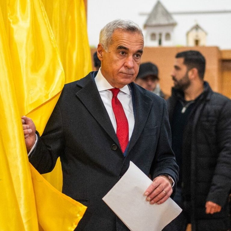 Romania, arrestato l'ex candidato alla presidenza Calin Georgescu