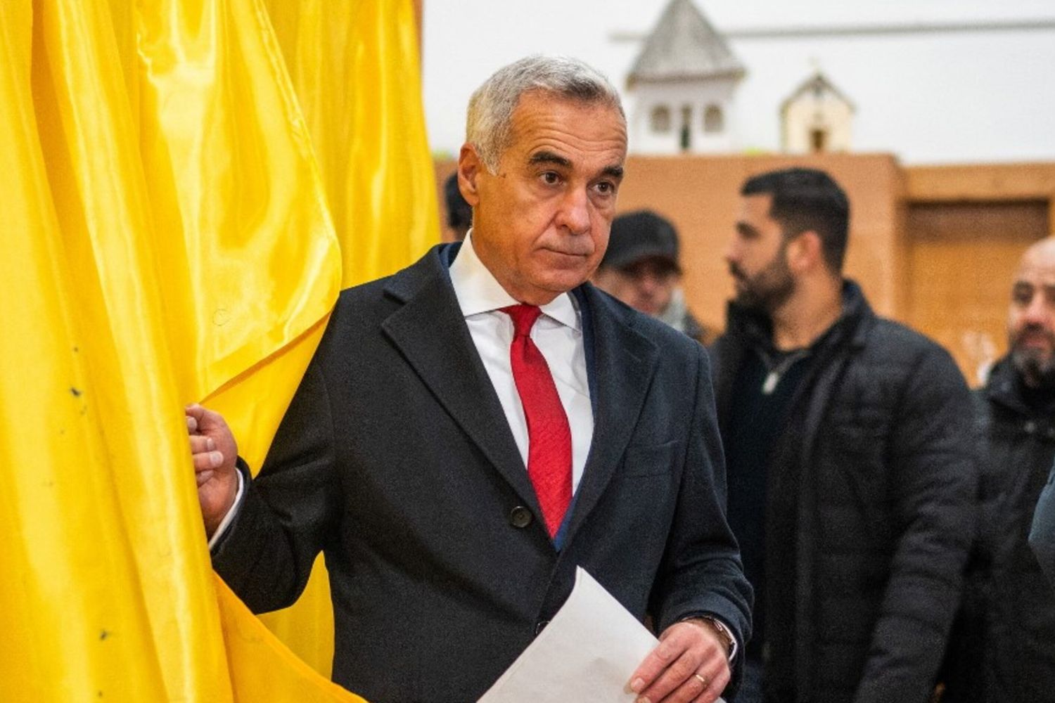 Romania, arrestato l'ex candidato alla presidenza Calin Georgescu