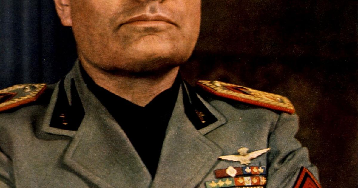 Salò dà un taglio al passato, dopo 100 anni il Duce non è più cittadino onorario 