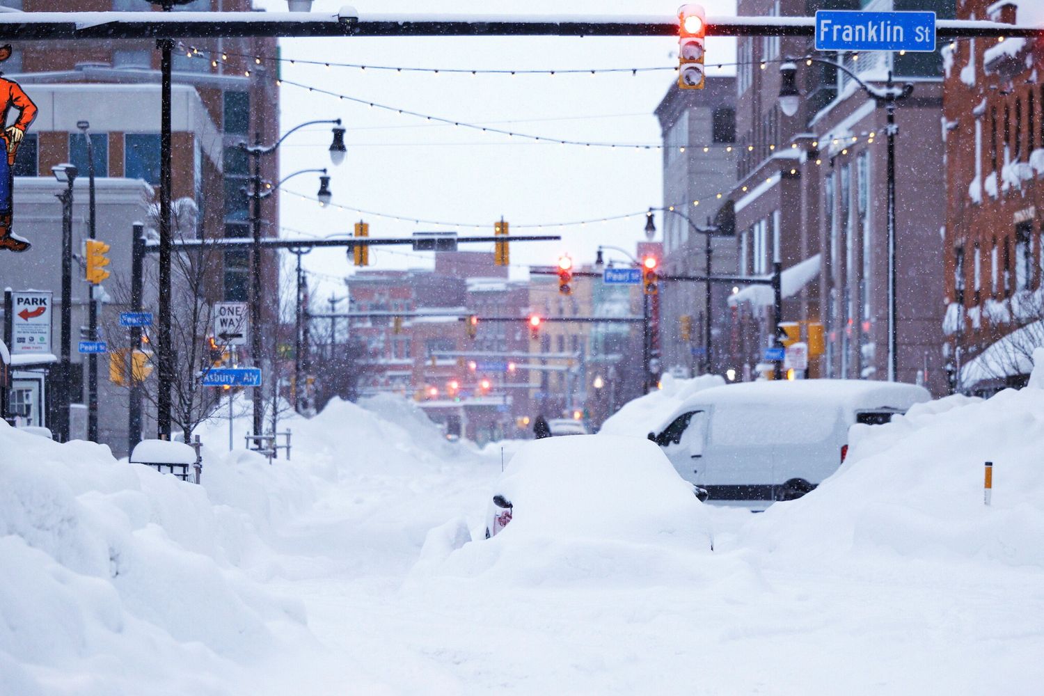 Le strade  sommerse dalla neve