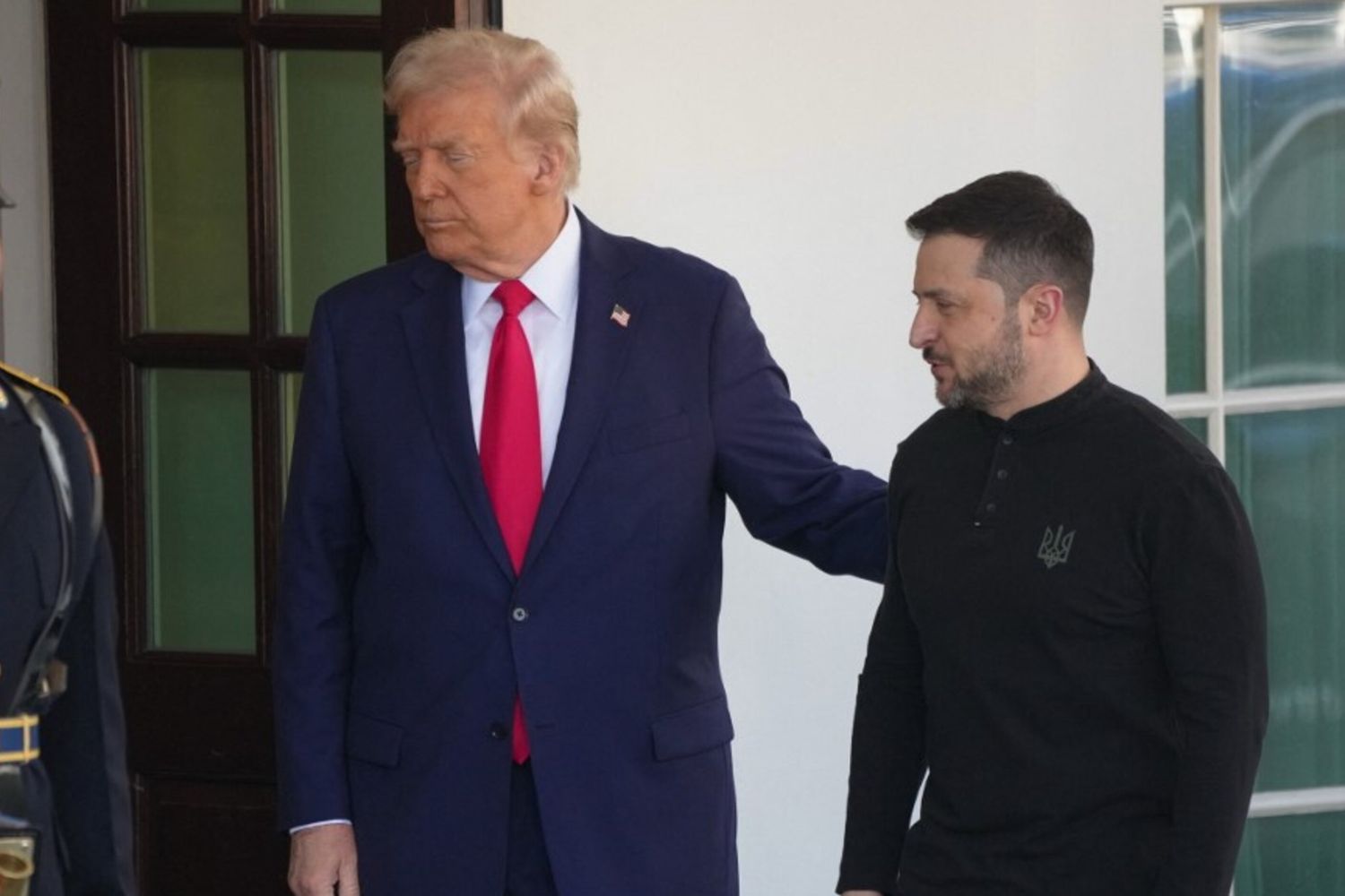 Lo strappo Trump-Zelensky nato fuori dallo Studio Ovale. Ecco che cosa è successo