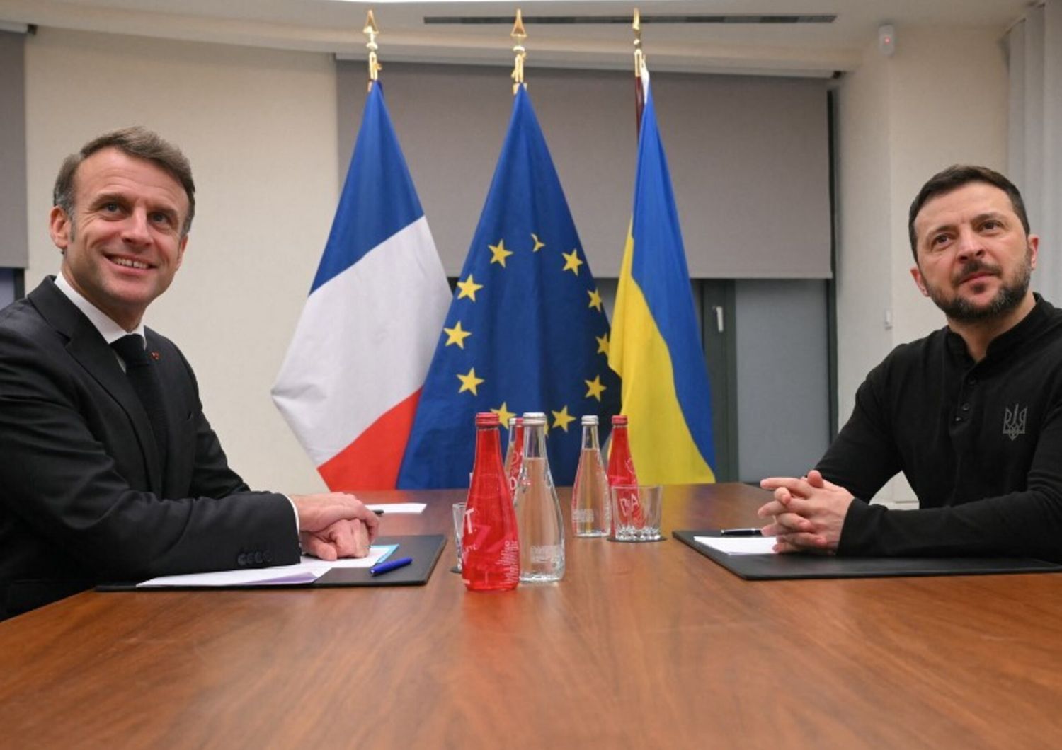 Macron, "Moldavia a rischio se non arginiamo Putin"