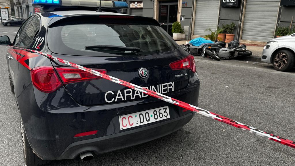 Agguato a Napoli a colpi d'arma da fuoco, ucciso un uomo