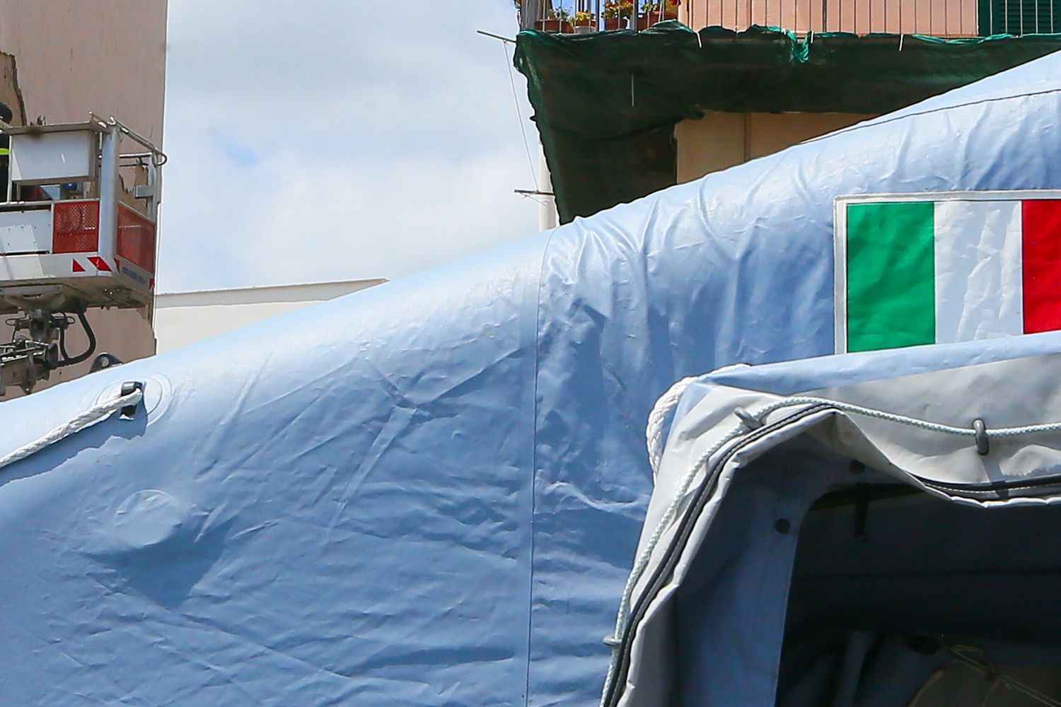 Campi Flegrei: alti livelli di CO2 nei locali di una scuola a Pozzuoli, avviate verifiche