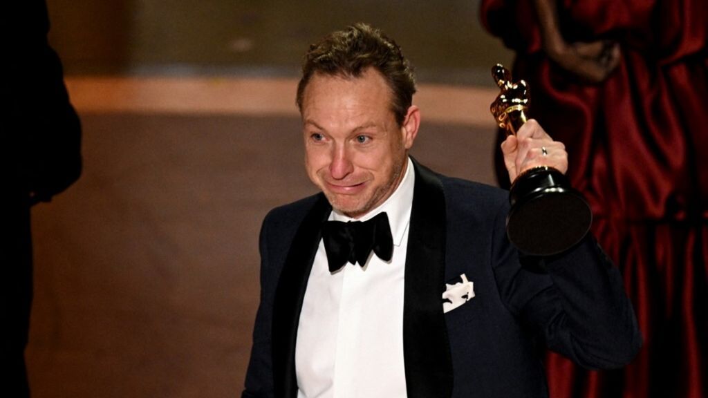 Cinque statuette per Anora. Il trionfo di Sean Beker nella notte degli Oscar