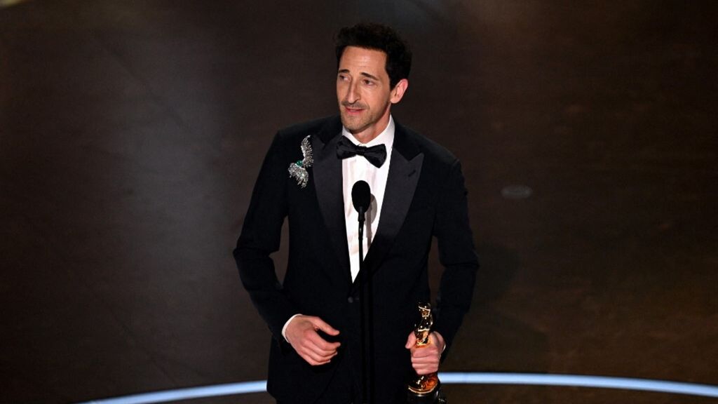 Cinque statuette per Anora. Il trionfo di Sean Beker nella notte degli Oscar