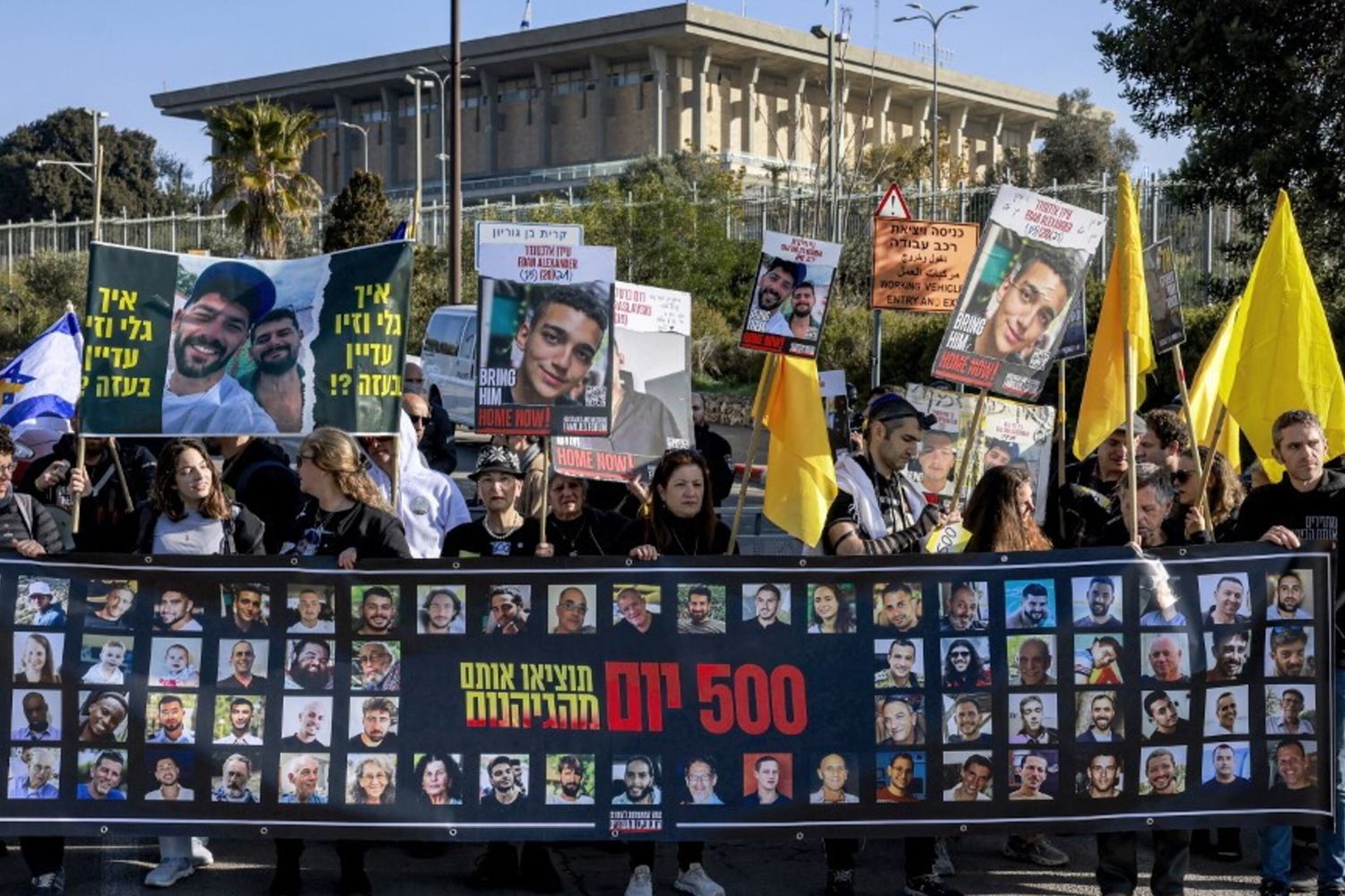 Rissa alla Knesset: le famiglie delle vittime e degli ostaggi del 7 ottobre bloccate dalla sicurezza