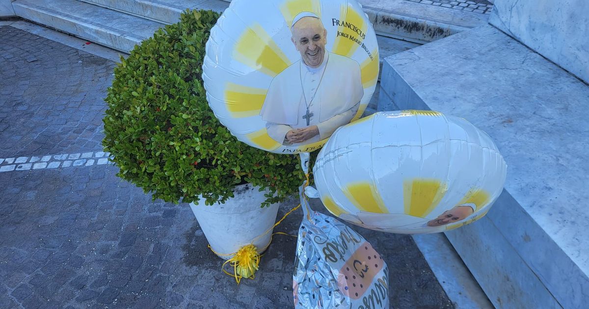 Due crisi respiratorie acute per il Papa. La prognosi sempre riservata