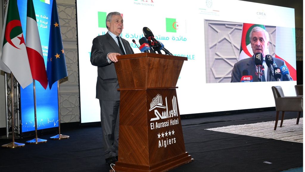Il ministro Tajani ribadisce l'importanza della cooperazione con l'Algeria