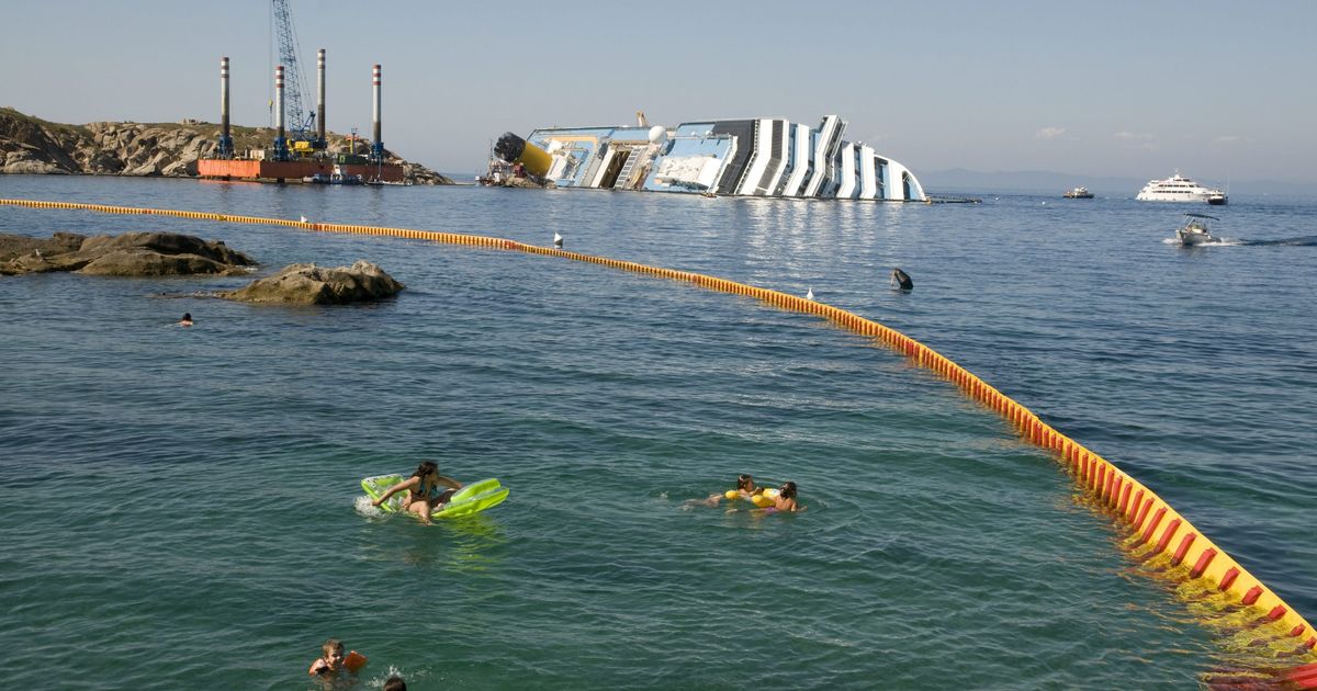 Schettino chiede la semilibertà, potrebbe lavorare in Vaticano