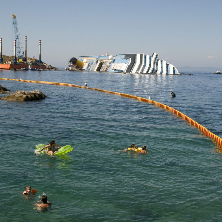 Schettino chiede la semilibertà, potrebbe lavorare in Vaticano