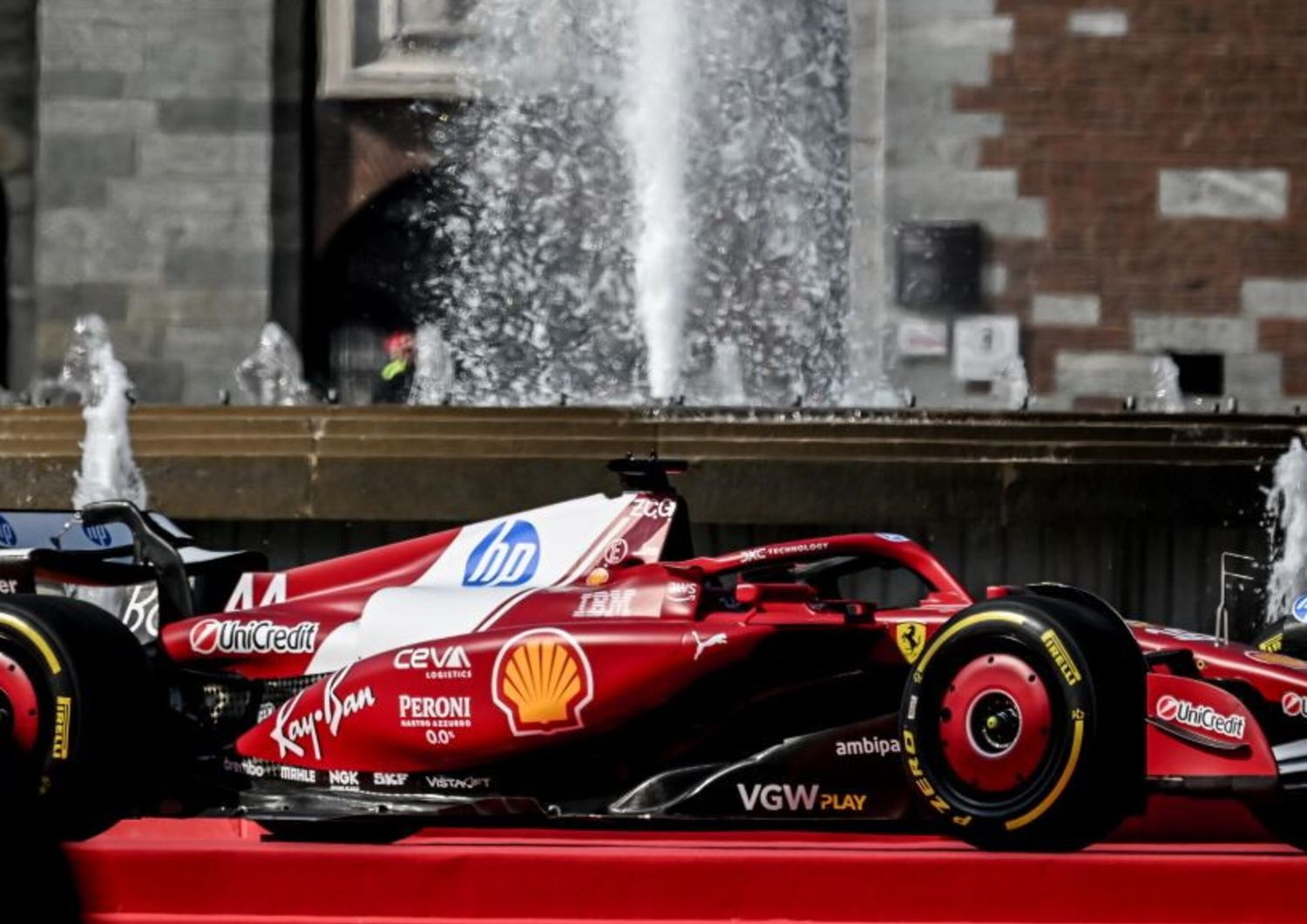 Ferrari F1 a Castello Sforzesco