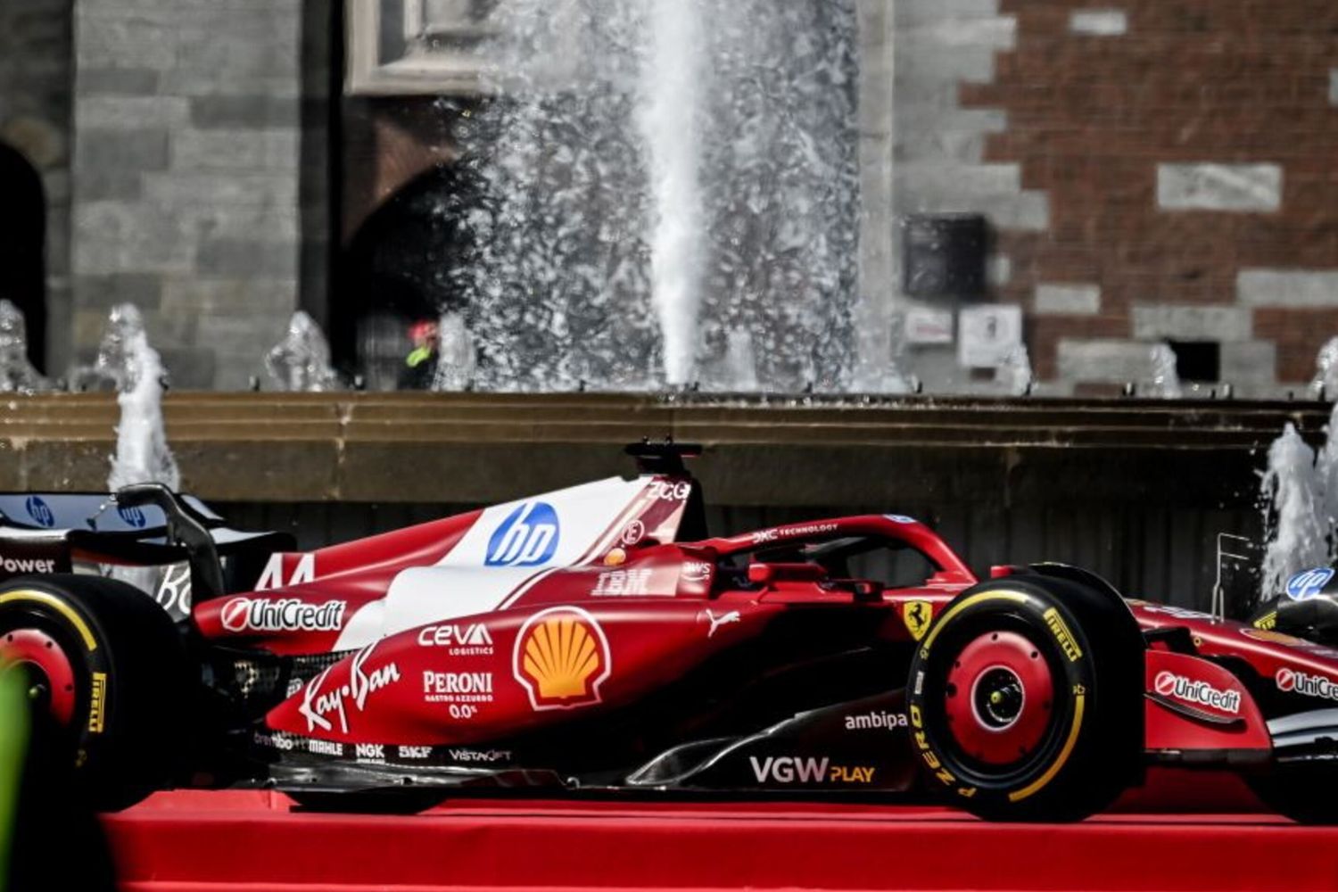 Ferrari F1 a Castello Sforzesco