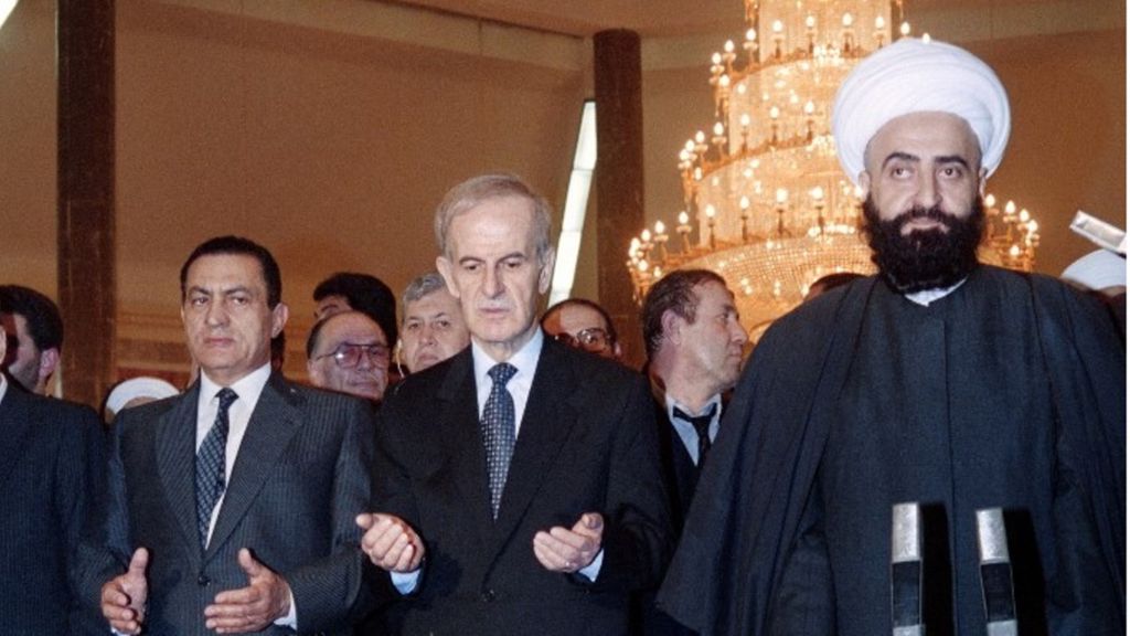 Siria, l'ex interprete di Assad: "Gli alawiti sono la spina dorsale del regime"