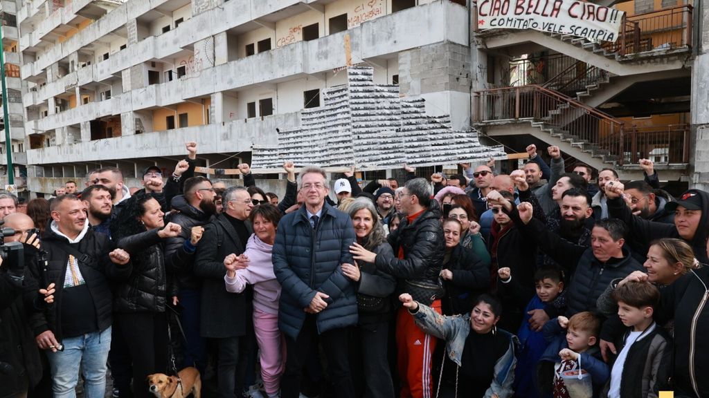 Vela Gialla a Scampia, al via i lavori di demolizione