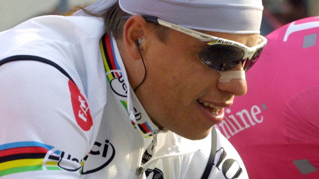 Arrestato l'ex campione del mondo di ciclismo Romāns Vainšteins